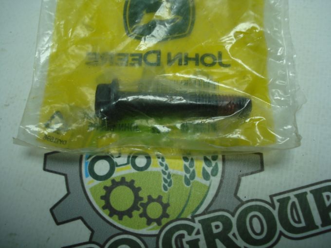 R501390 (R106825/RE67240) Болт